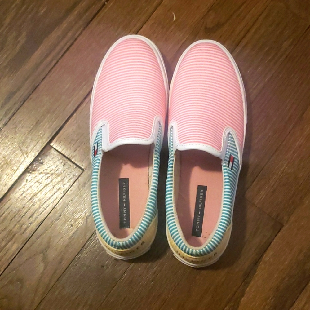 Tommy Hilfiger slip ons  size 8 mutlicolored